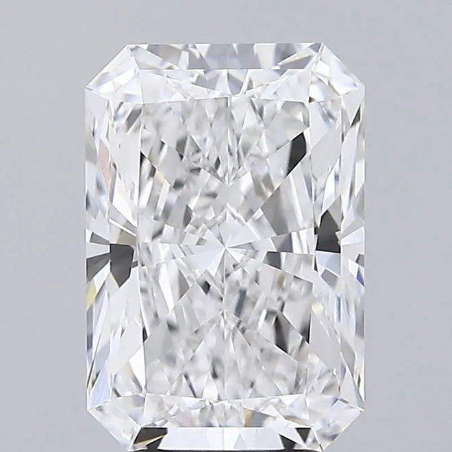 4.65ct Radiant Lab Grown Diamond (Colour E, Clarity VVS2, IGI Certified)