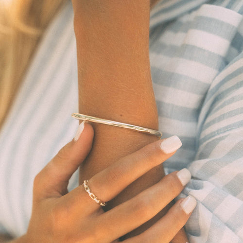 Simple Gold Bangle Unisex Bracelet in Gold Sterling Silver
